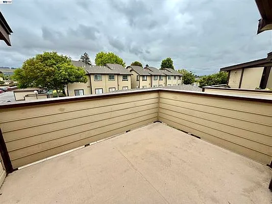 3835 Yorkshire St — Photo 25
