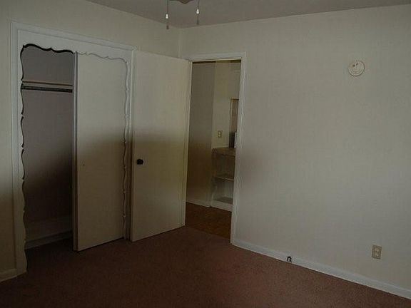 5th image of 825 NE 30th St