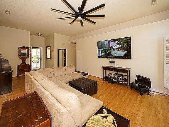 4th image of 3294 Morningdale Dr