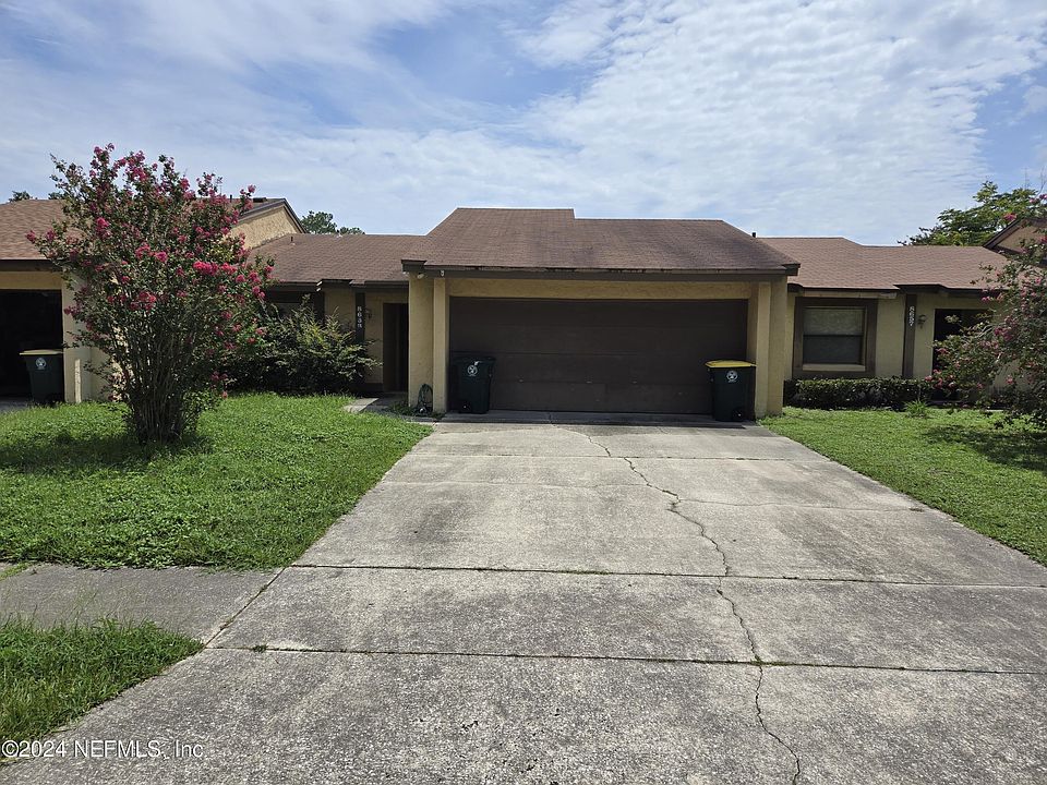 1st image of 8653 DEERMOSS Way W
