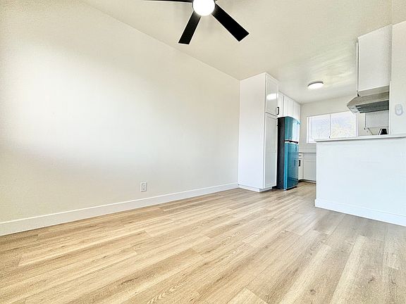 3rd image of 3403 Ocean Park Blvd #206