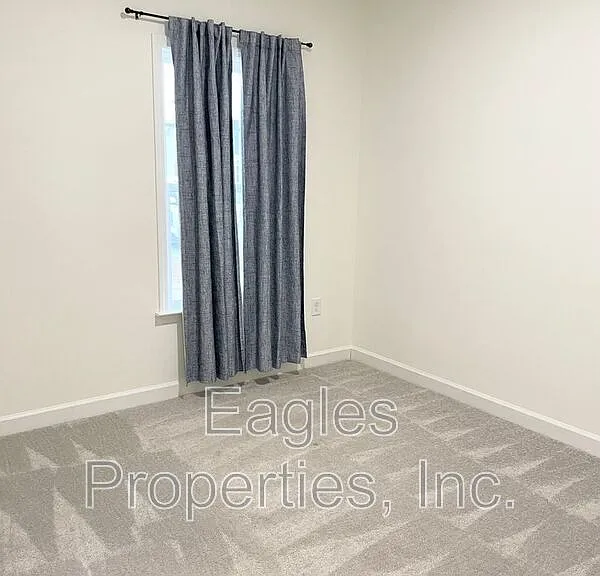 300 Creeks Edge — Photo 12