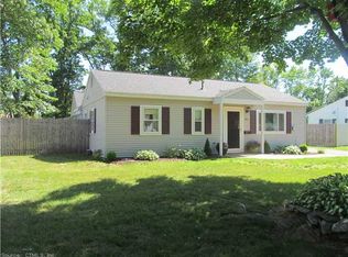 461 Litchfield Dr, Windsor Locks, CT 06096