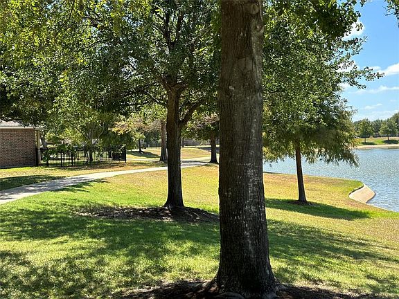 5th image of 24507 Cornell Park Ln