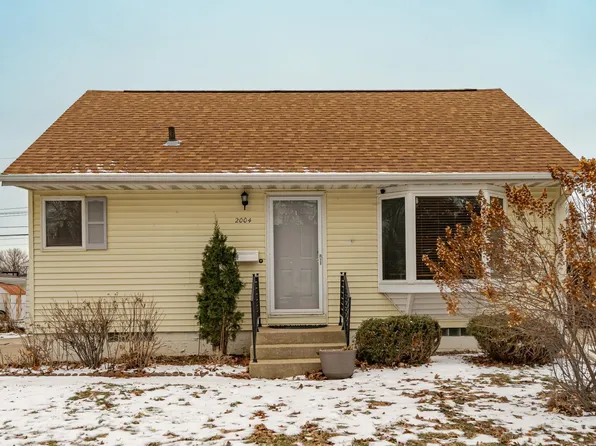 2004 18th St NW, Rochester, MN 55901