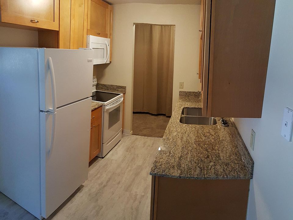 1st image of 1619 73rd Ave NE APT 203