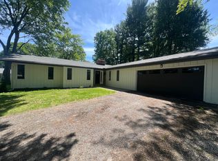 1607 Cloverfield Dr, Akron, OH 44321