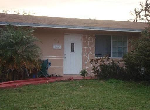 2nd image of 4963 SW 92nd Ave