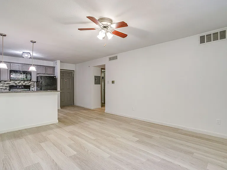 The Heights 76107 — Photo 23