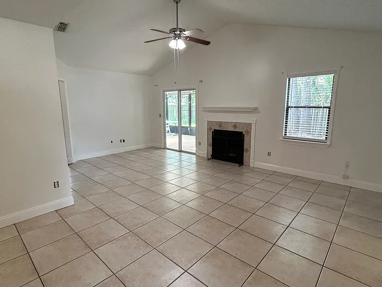 2443 Footbridge Ln — Photo 7