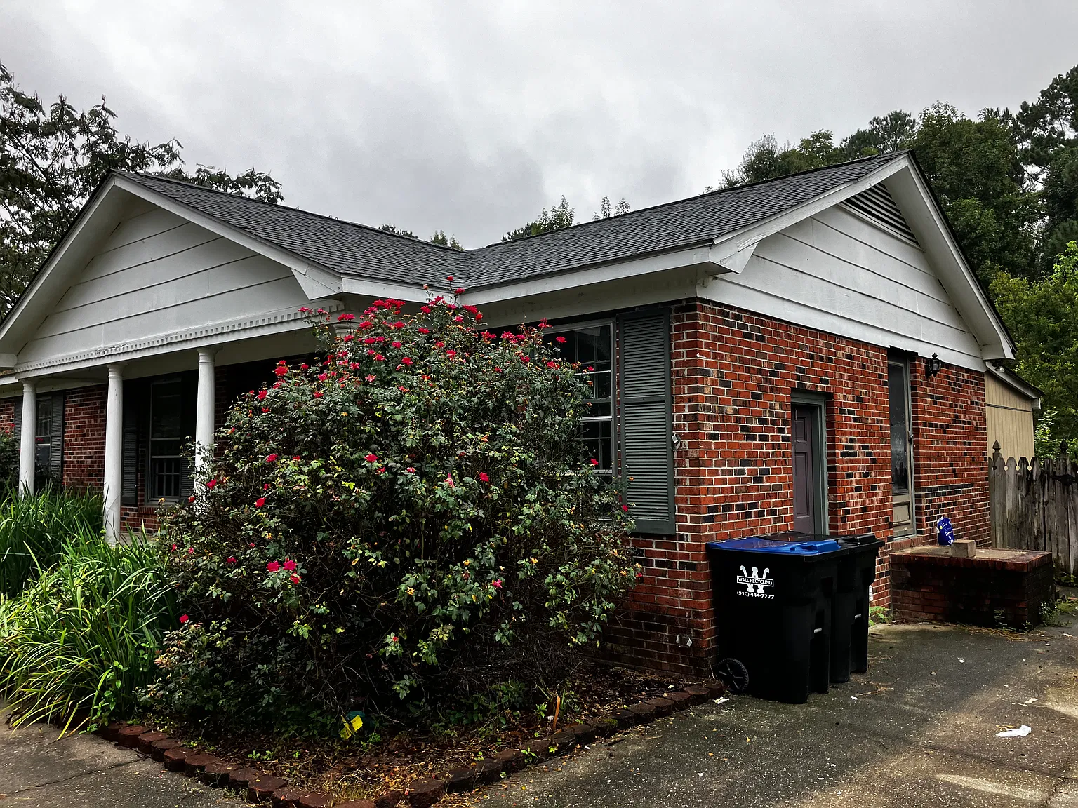 3 bed, 1614 sqft, $2,200 — Photo 2