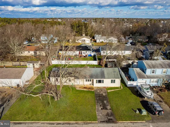 706 Pine St, Lanoka Harbor, NJ 08734