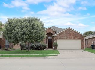 10849 Hawks Landing Rd, Fort Worth, TX 76111