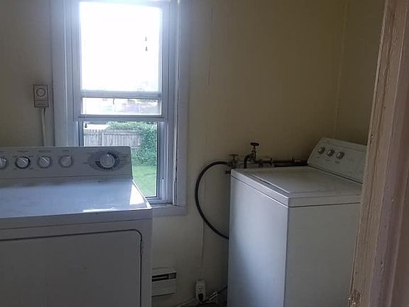 3rd image of 119 Leroy St #R
