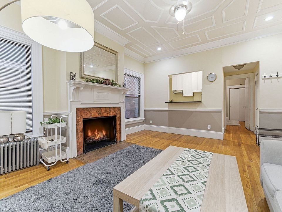 1st image of 465 Park Dr APT 2