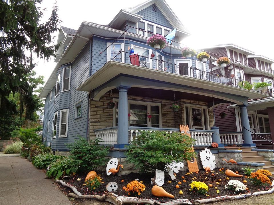 1st image of 697 W Delavan Ave
