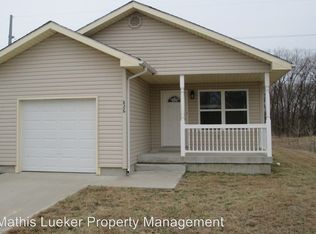 826 Whitetail Ct, Junction City, KS 66441