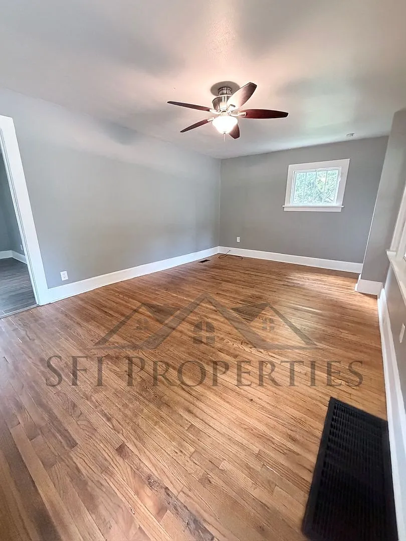 Nice 3 Bedroom House In Salem, Oh - Pet Friendly — Photo 2