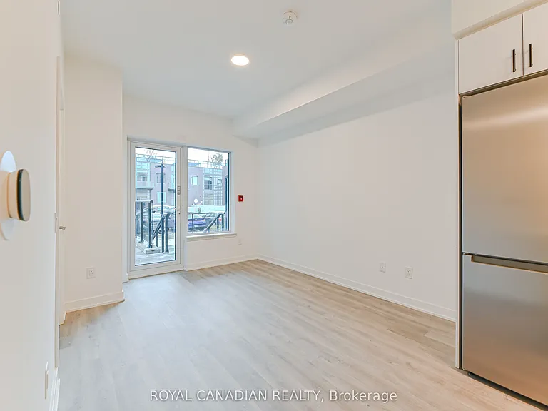 5105 Hurontario St #104 — Photo 13