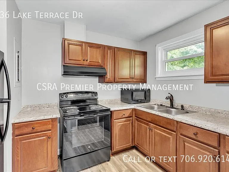 836 Lake Terrace Dr — Photo 9