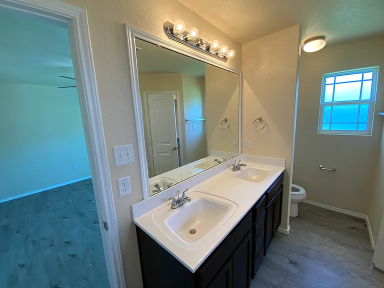 2506 Liberty Park Ct — Photo 8