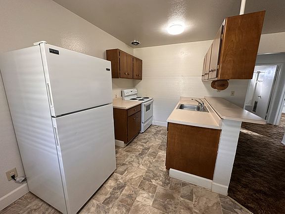 5th image of 930 Paiute Ln APT 2
