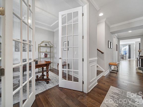 3rd image of 278 Helton Ln
