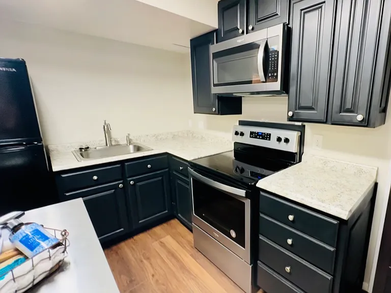 2586 E Woodland Dr #1 — Photo 4