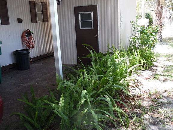 3rd image of 900 Pamela St