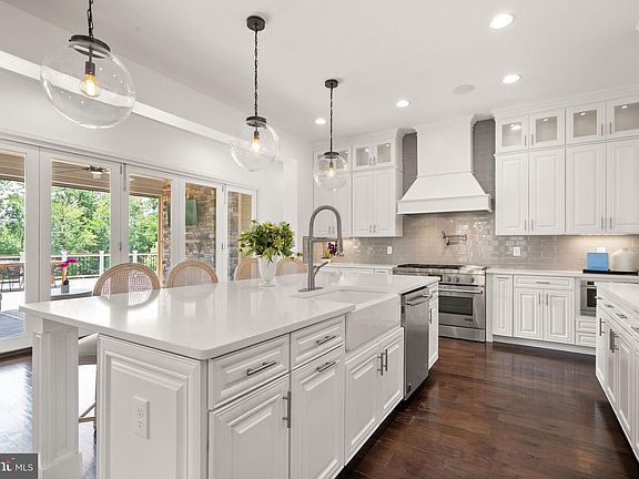 3rd image of 25811 Yellow Birch Ct