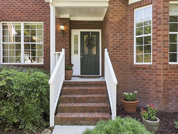4th image of 3619 Mardean Dr