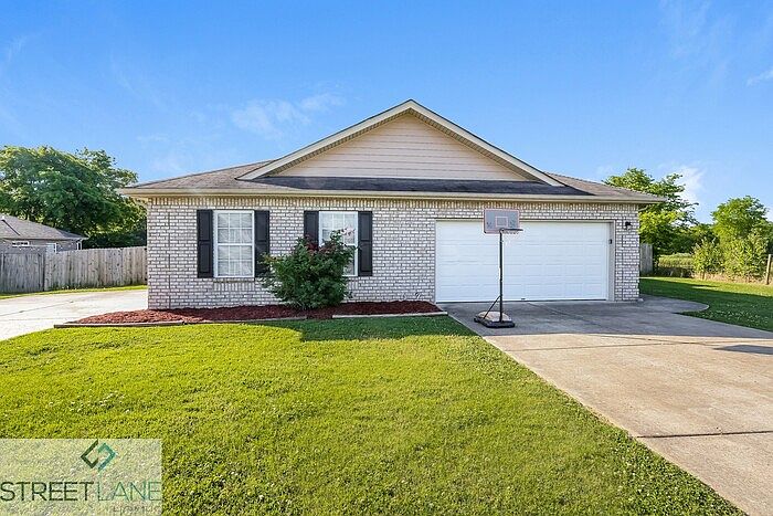 1st image of 572 Rose Cottage Cir