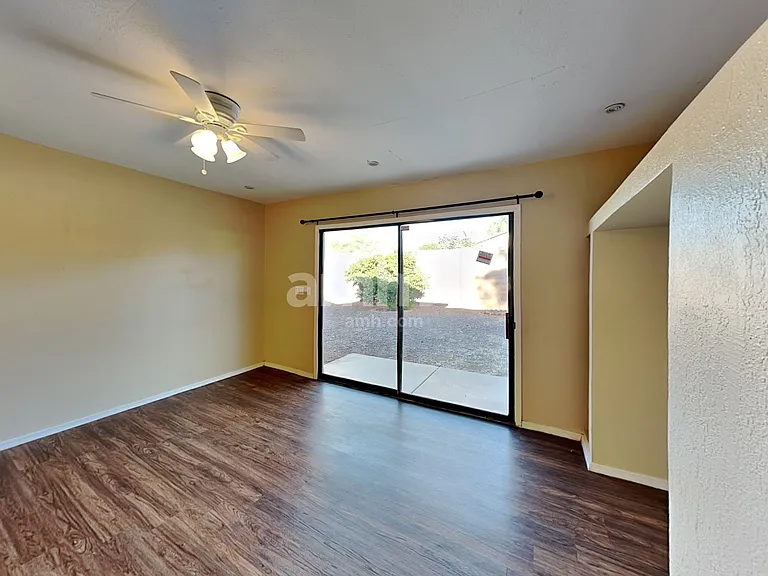 6449 S Iberia Ave — Photo 6