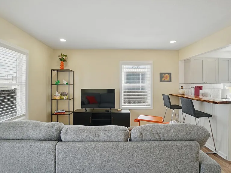 5421 Alger Dr — Photo 8