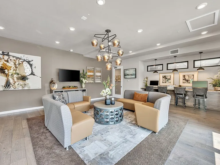 Arrow Vista Village — Photo 9