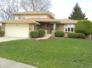 940 Weatherbee Ave, Downers Grove, IL 60516