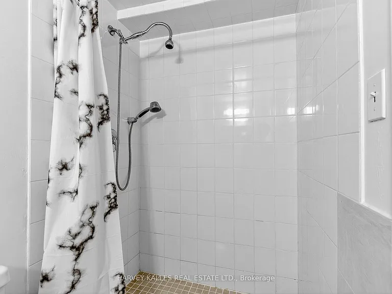 16 Terrydale Dr #BASEMENT — Photo 25