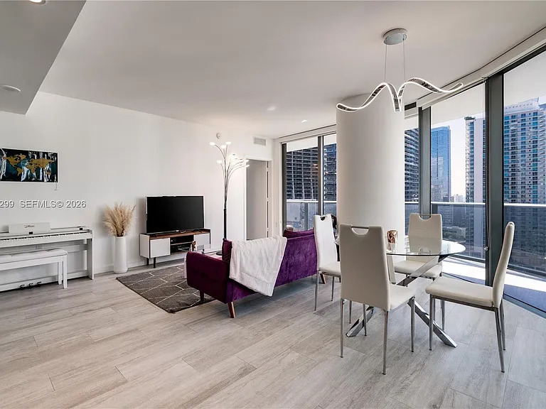 45 SW 9th St #2306 — Photo 4