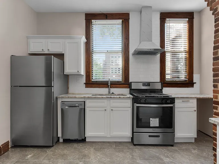 1229 Vinton Ave — Photo 8