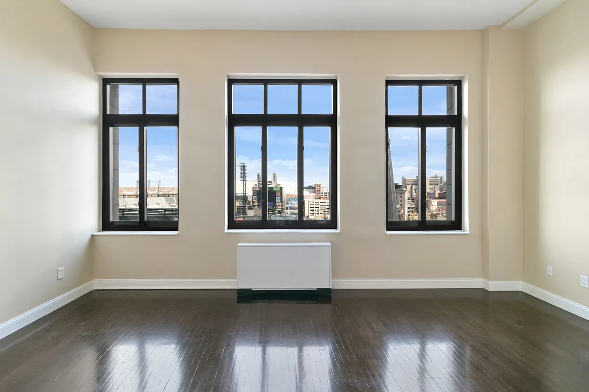 Building Photo - Fyfe Apartments