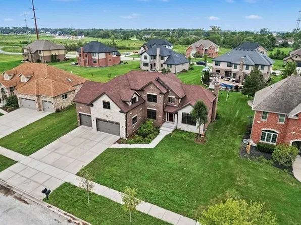 22620 Hunters Trl, Frankfort, IL 60423