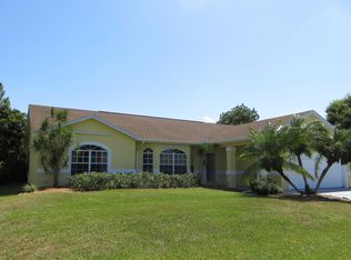 808 SE Starflower Ave, Port Saint Lucie, FL 34983