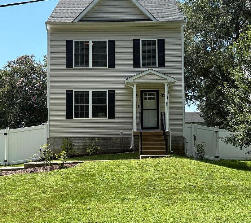 1st image of 556 Sunset Knoll Rd