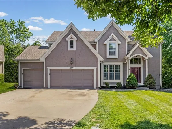 16505 W 80th Ter, Lenexa, KS 66219