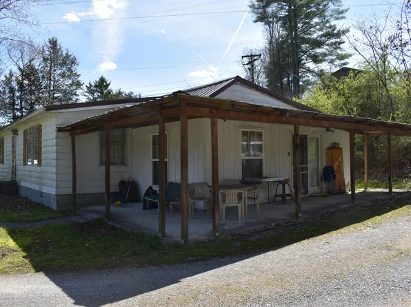 1315 N 25th St, Middlesboro, KY 40965