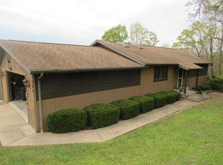 204 Hawthorn Rd, Branson West, MO 65737