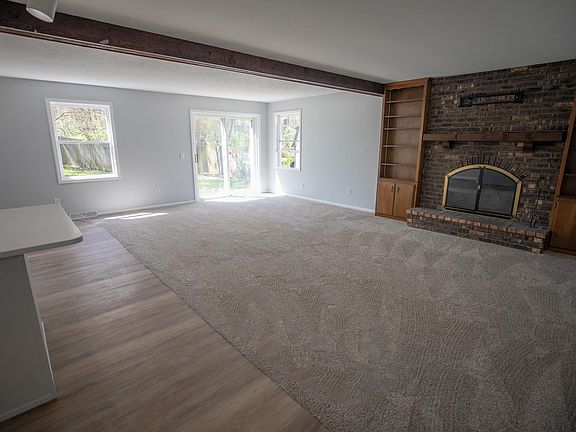 4th image of 25578 Thornberry Ct