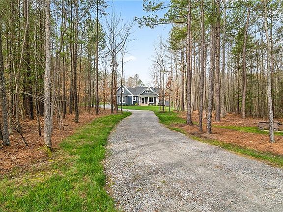 4th image of 8951 Deep Creek Pl