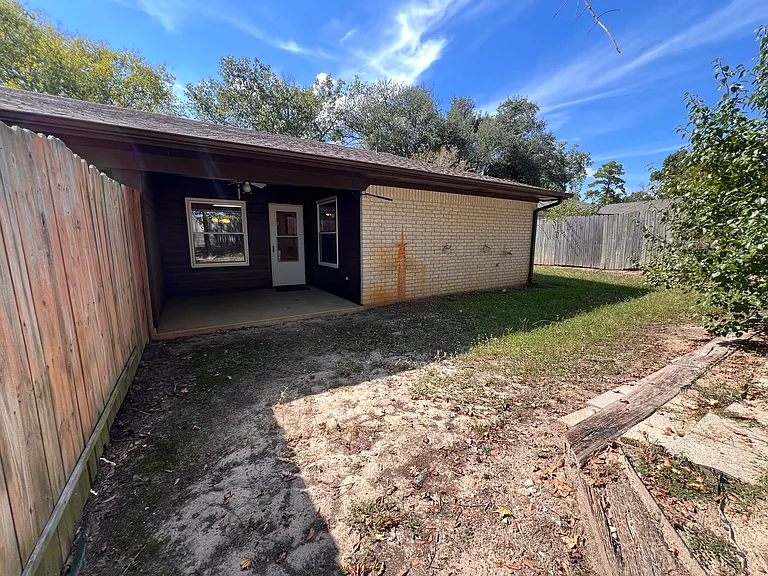 309 Laird Ln #105 — Photo 38