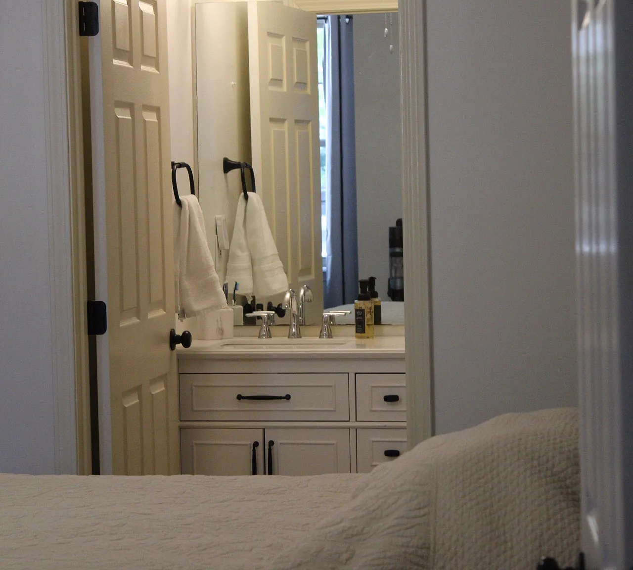 2 bed, 904 sqft, $1,850 — Photo 3